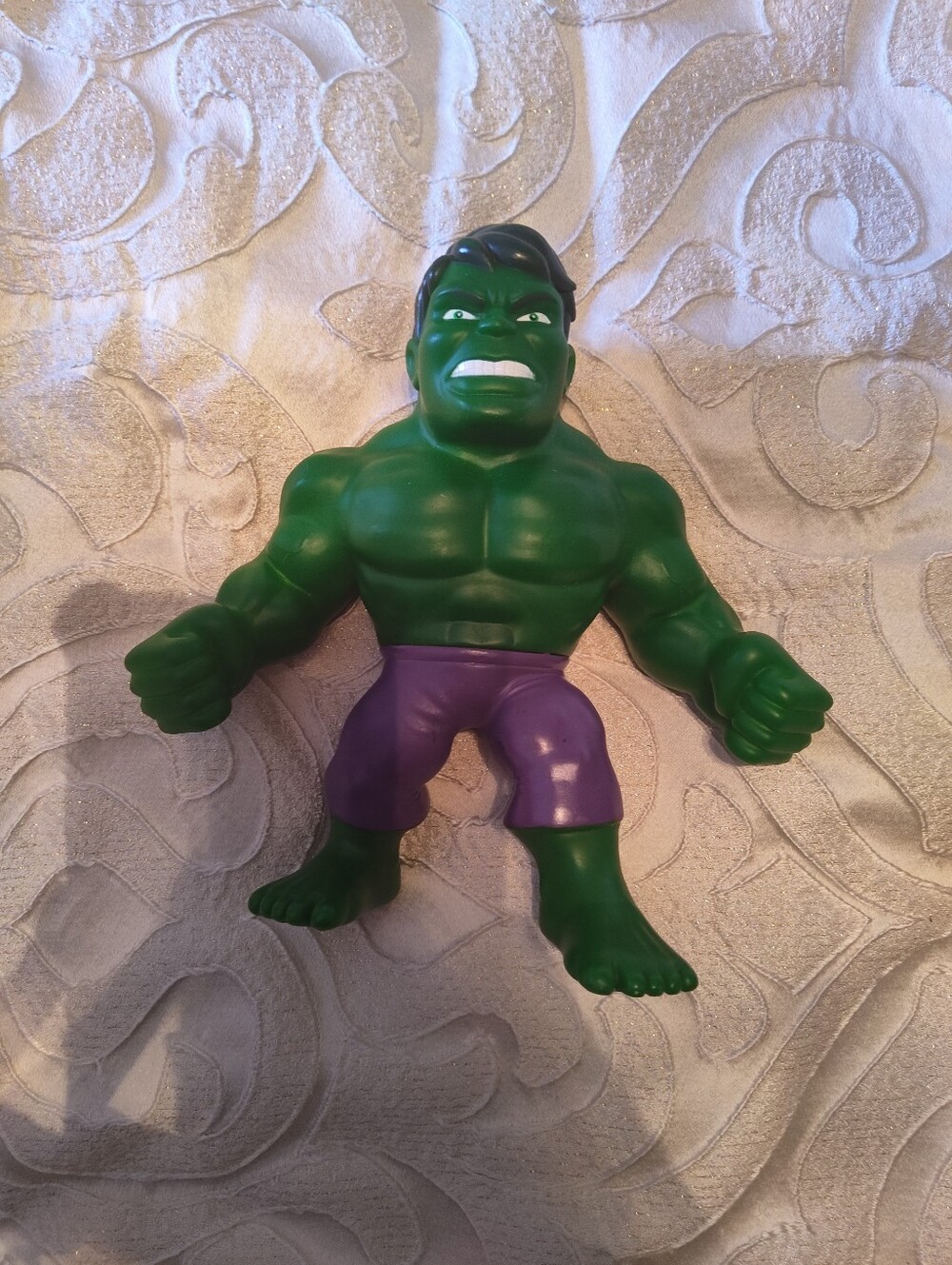 Marvel Avengers Incredible Hulk Sound Activated Collectible Rubber Figure 9"